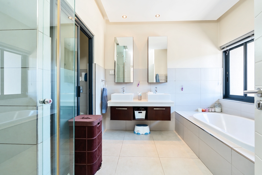 5 Bedroom Property for Sale in Century City Western Cape